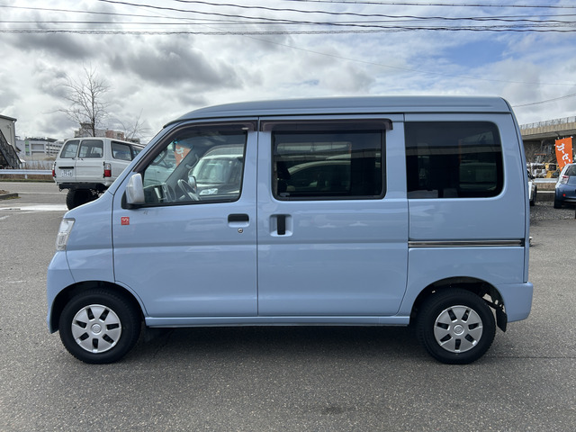 �y�x�����z���i�X�z���Ԃ������������܂��āA���ɗL�������܂��B�݌Ɏԗ��ɂȂ�܂��̂ŁA���񂲓s���̋X�������ɁA���ɗ��ĉ������B���X�\��������ƁA���ē����X���[�Y�ł��B