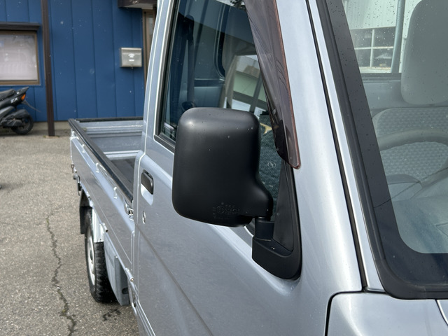 �y�x�����z���i�X�z���Ԃ������������܂��āA���ɗL�������܂��B�݌Ɏԗ��ɂȂ�܂��̂ŁA���񂲓s���̋X�������ɁA���ɗ��ĉ������B���X�\��������ƁA���ē����X���[�Y�ł��B