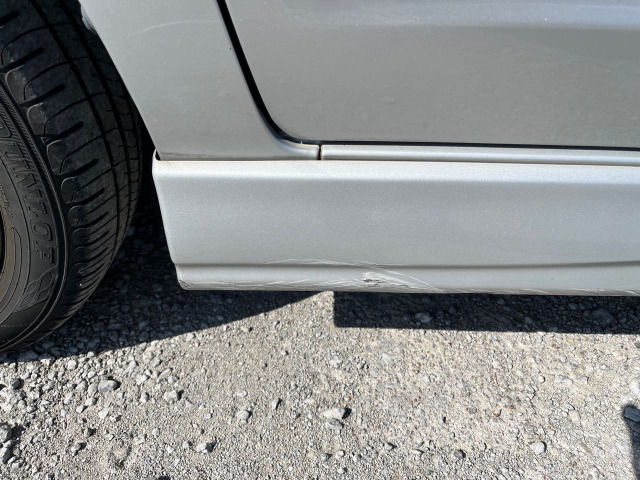 �O�����艚�݁A�L�Y�A�h���X������܂��B