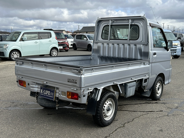 �y�x�����z���i�X�z���Ԃ������������܂��āA���ɗL�������܂��B�݌Ɏԗ��ɂȂ�܂��̂ŁA���񂲓s���̋X�������ɁA���ɗ��ĉ������B���X�\��������ƁA���ē����X���[�Y�ł��B