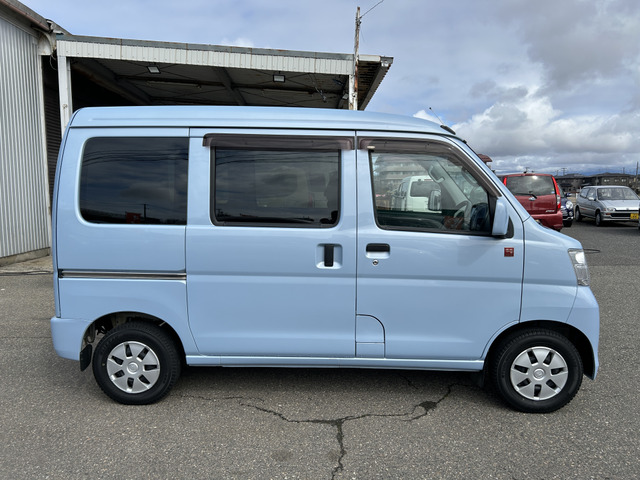 �y�x�����z���i�X�z���Ԃ������������܂��āA���ɗL�������܂��B�݌Ɏԗ��ɂȂ�܂��̂ŁA���񂲓s���̋X�������ɁA���ɗ��ĉ������B���X�\��������ƁA���ē����X���[�Y�ł��B