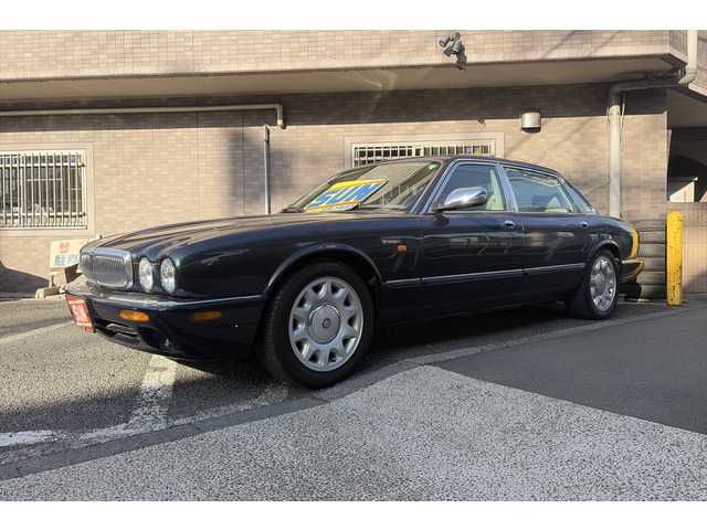 ディムラースーパーV8