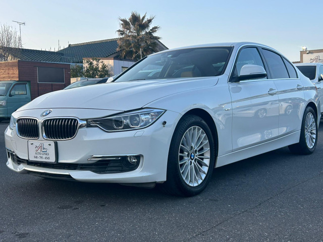 3シリーズセダン320i ラグジュアリー
