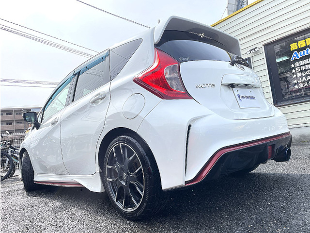 ���ԗ��d��1080kg�̃{�f�B�[�ɁA1.6L�J�^���O�l140�n�́E�E�E���̉����A���s���\�ɋ����Ē����鎩�M�A����