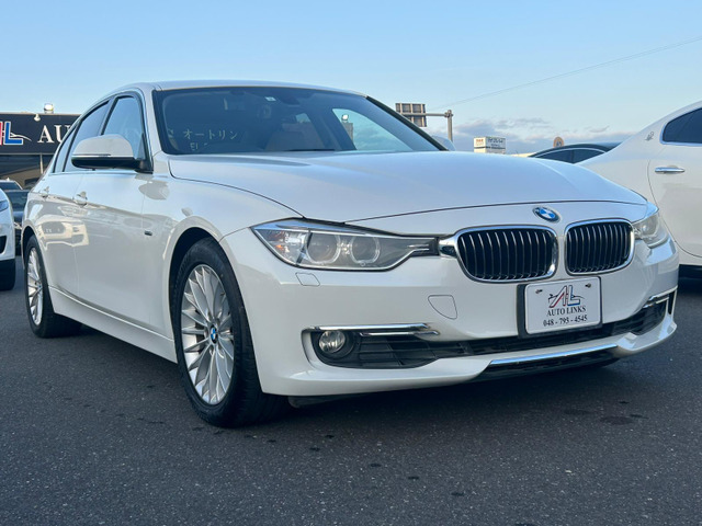 3シリーズセダン320i ラグジュアリー