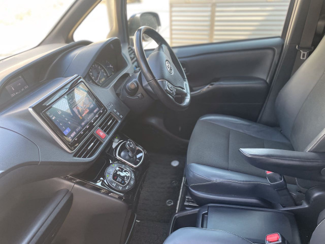 ノア1.8 ハイブリッド Si