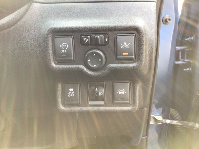 �Փ˖h�~�u���[�L�A�Ԑ���E�h�~�ȂǂȂǈ��S�������[���ł���