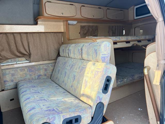 ハイエースバン