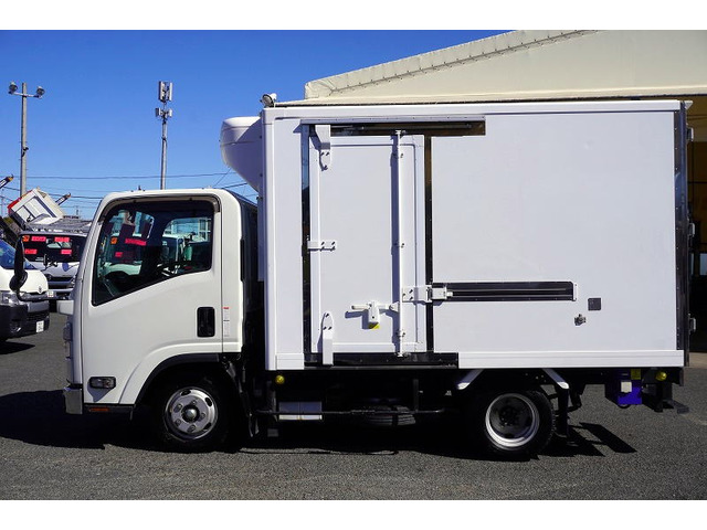 エルフ冷蔵冷凍車