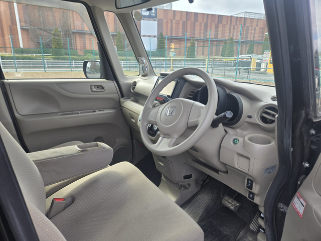 安全装備のエアーバック付きです。(支払総額19.8万円・圏内に限り・車検2年含まれています・タイミングチェーンですのでベルト交換必要ございません)