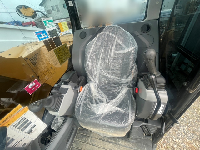 CAT油圧ショベル