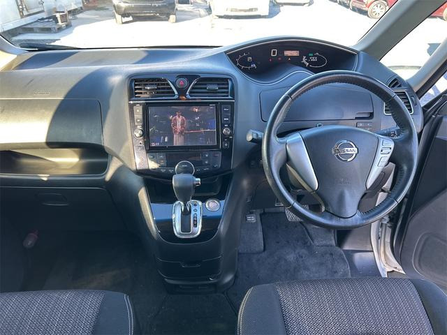 セレナ2.0 ハイウェイスター S-HYBRID