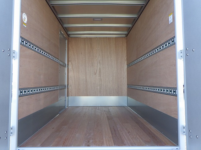 �ב����:319&times;177&times;213