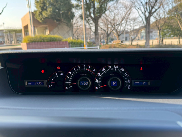 �n�C�G�[�X�E�L�����o���E�G�u���C�E�n�C�[�b�g���A���d���Ŋ��􂷂�o���E�y�g���̎戵���ё����B�V���o�[�┒���̒�ԐF����J�X�^���x�[�X�܂ŁA�X���ɂȂ����p�Ԃ̒����̔��������Ă���܂��B