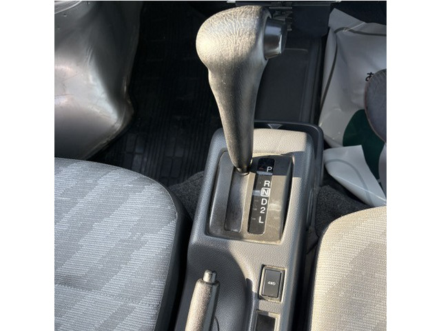 4WD�؂�ւ��t��