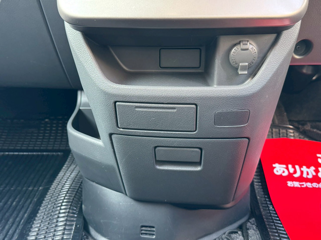 �n���A�[�E���F�[���ECX-5�E�G�N�X�g���C�����A�l�C��SUV���f���戵���ё����B�X�^�C���b�V���ȃf�U�C���Ńh���C�u�ɍœK�ł��B�X���ɂȂ��Ԏ�₱�����̃J���[���A�����̔������X�ɂ��C�����������B