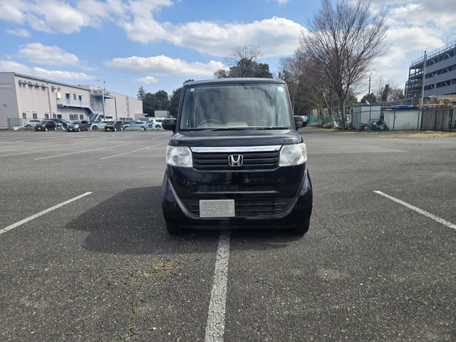 ライトの曇りなくキレイです。(支払総額19.8万円・圏内に限り・車検2年含まれています・タイミングチェーンですのでベルト交換必要ございません)