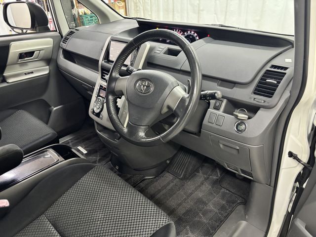 �y�i���Ӓ�ςݎԗ��z���X�̏��i�Ԃ͑S��AIS�Ӓ�ώԂł��B��3�ԋ@�ւɂ������ȍ���ŏC�����⑖�s�����̕s���\���͈�؂������܂���B(���ɂ����Ăłׁ̈A���Ӓ�̏ꍇ���������܂�)