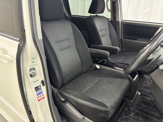 �y�W���ԗ��ɂ��āz �ቿ�i���������邽�߁A���ׂȏ��Ȃǂ͏C�������ɓW�����Ă���ꍇ���������܂��B�ł��邾�������������Ē����悤�ɂ��Ă���܂����A���s���ȕ��̓X�^�b�t�܂ł��q�˂��������B