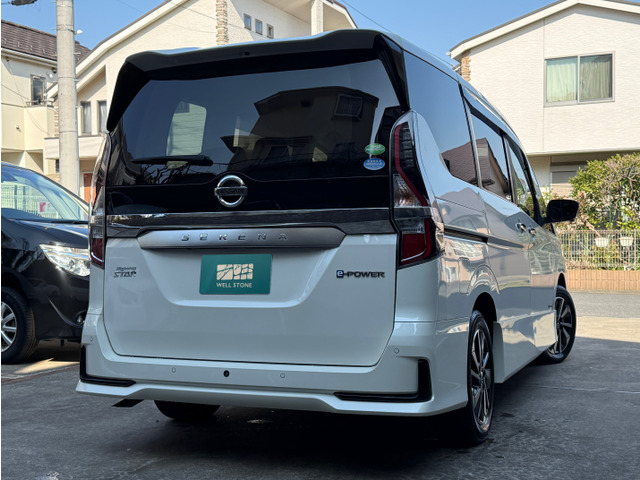 セレナ1.2 e-POWER ハイウェイスターV