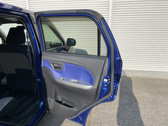 �E�㕔���ȃh�A��