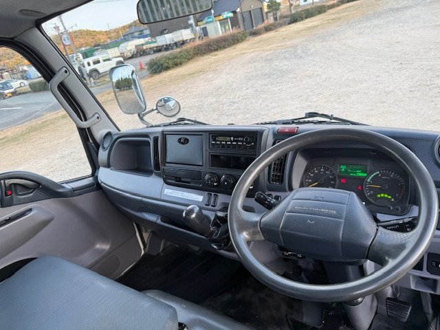 キャンターダンプ