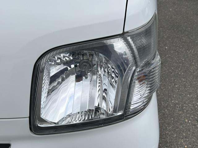 �y�x�����z���i�X�z���Ԃ������������܂��āA���ɗL�������܂��B�݌Ɏԗ��ɂȂ�܂��̂ŁA���񂲓s���̋X�������ɁA���ɗ��ĉ������B���X�\��������ƁA���ē����X���[�Y�ł��B