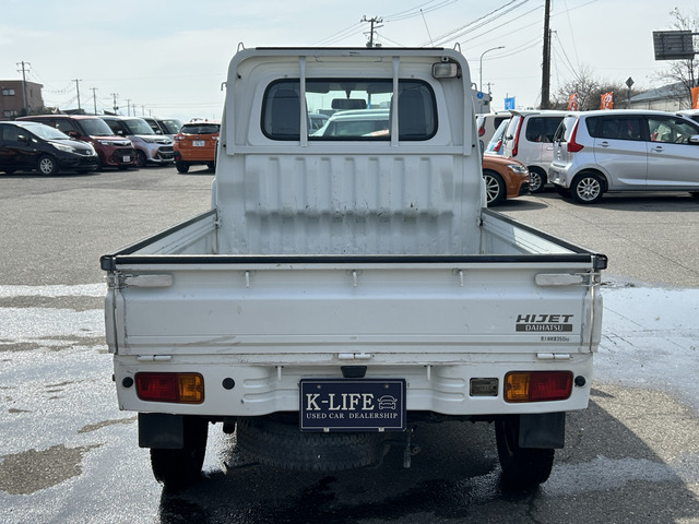 �y�x�����z���i�X�z���Ԃ������������܂��āA���ɗL�������܂��B�݌Ɏԗ��ɂȂ�܂��̂ŁA���񂲓s���̋X�������ɁA���ɗ��ĉ������B���X�\��������ƁA���ē����X���[�Y�ł��B