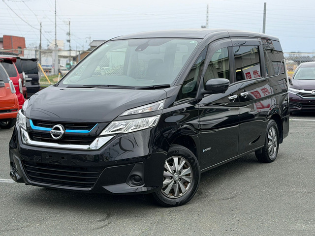 セレナ1.2 e-POWER XV