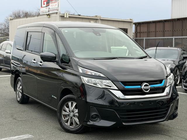 セレナ1.2 e-POWER XV