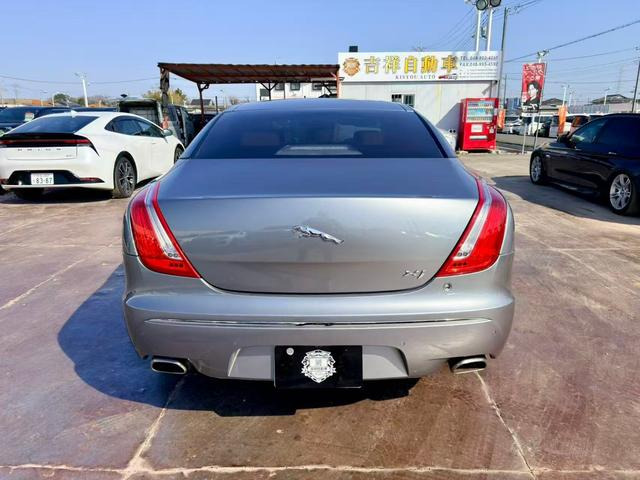 XJ