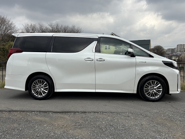 アルファードハイブリッド 2.5 SR E-Four 4WD
