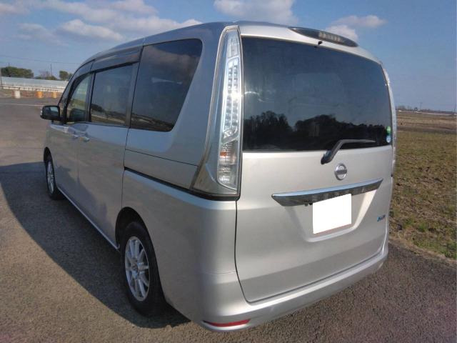 セレナ2.0 20G S-HYBRID