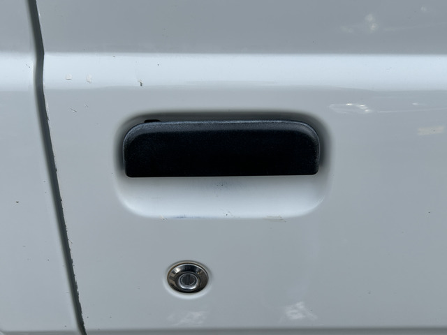 �y�x�����z���i�X�z���Ԃ������������܂��āA���ɗL�������܂��B�݌Ɏԗ��ɂȂ�܂��̂ŁA���񂲓s���̋X�������ɁA���ɗ��ĉ������B���X�\��������ƁA���ē����X���[�Y�ł��B