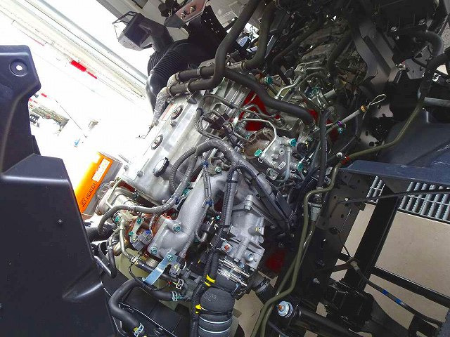 �G���W�����[��