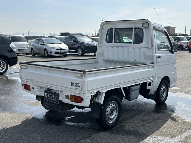 �y�x�����z���i�X�z���Ԃ������������܂��āA���ɗL�������܂��B�݌Ɏԗ��ɂȂ�܂��̂ŁA���񂲓s���̋X�������ɁA���ɗ��ĉ������B���X�\��������ƁA���ē����X���[�Y�ł��B