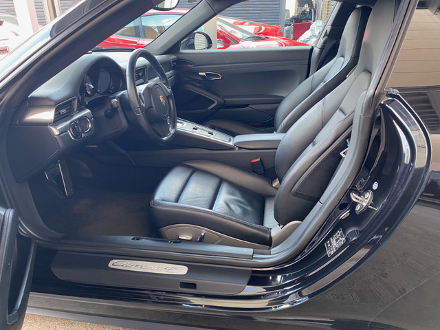 911カレラ4S PDK 4WD