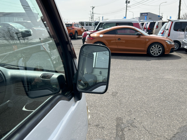 �y�x�����z���i�X�z���Ԃ������������܂��āA���ɗL�������܂��B�݌Ɏԗ��ɂȂ�܂��̂ŁA���񂲓s���̋X�������ɁA���ɗ��ĉ������B���X�\��������ƁA���ē����X���[�Y�ł��B