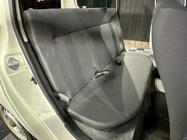 �y�Z�J���h�V�[�g�z �Z�J���h�V�[�g�͑�l��l������Ă��\���ȃX�y�[�X���m�ۂ���Ă���܂��B