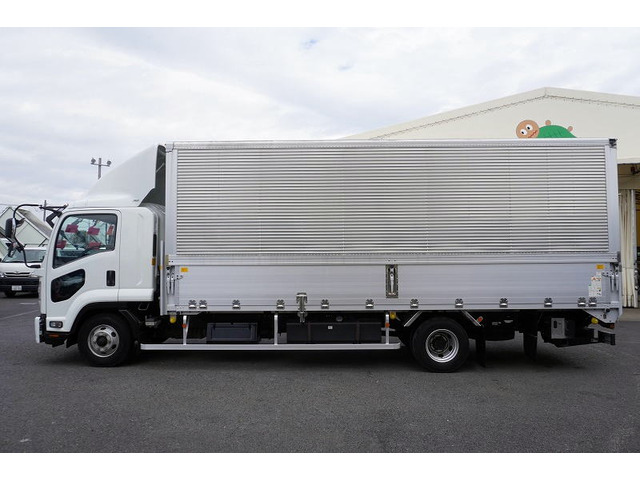 フォワードウィング