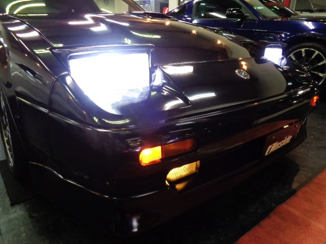 ���͂̃����O�m�[�Y�{�f�B�Ƀ��g���N�^�u��LED���C�g������P���܂��C������F�o���p�[��t���̌y���Ȃ��̂��Y��ɕ�C���ꑖ�s�Ɏx��̂Ȃ����̂ł�