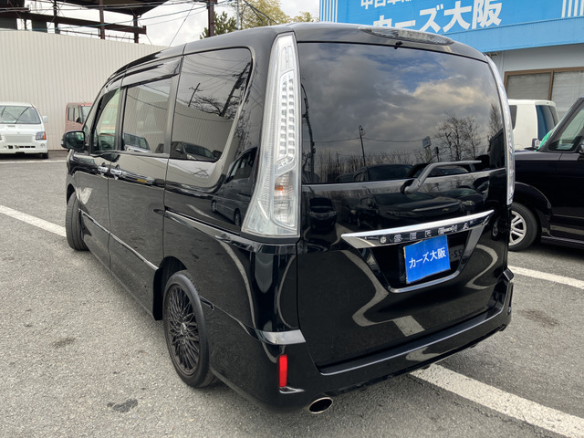 セレナ2.0 ライダー ブラックライン S-HYBRID