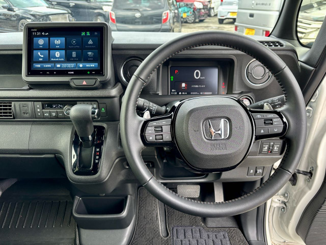 �����̎ԗ��ȊO�ɂ��u�ԑI�уh�b�g�R���v�ɂ������߂̒��ÎԂ��f�ڂ��Ă���܂��B