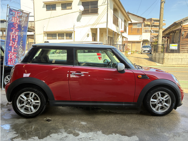 �{�f�B�͖����R�[�e�B���O�ς݂ł��B