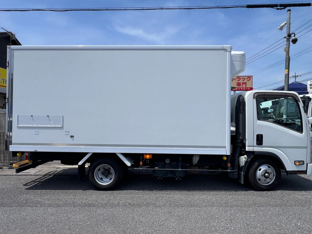 エルフ冷蔵冷凍車