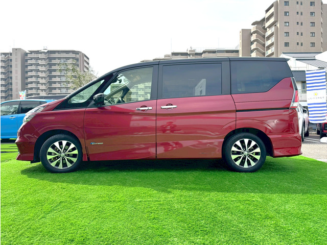 日産 セレナ　両側パワスラ　新品夏タイヤもお付けします！ 日産 セレナ 2.0 ハイウェイスター 衝突軽減/両側パワスラ/ナビ/B