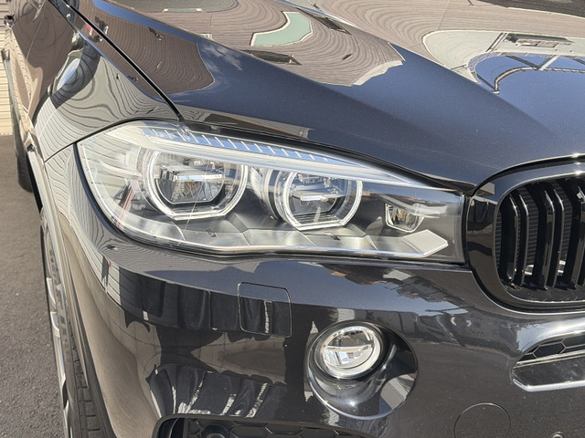 �yLED�w�b�h���C�g�z���V����ԑ��s�����ǍD�Ȏ��E���m�ۂ����S���ĉ^�]�ł��鍂�P�xLED�w�b�h���C�g�𑕔�!�_�����x�������A����d�͂��}�����Ă��܂��B