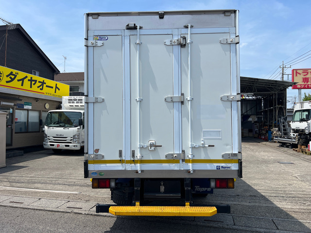 エルフ冷蔵冷凍車