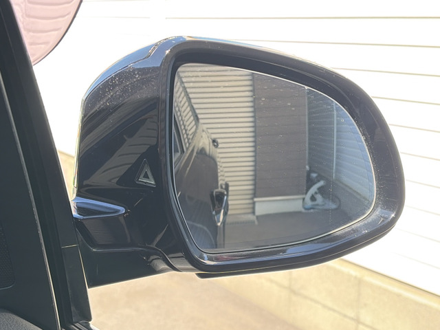 �y�u���C���h�X�|�b�g���j�^�[�z�h�A�~���[�ł̎��p�ƂȂ鍶�E����̎ԗ��Ȃǂ��Z���T�[�����m���A�������ݎ��̂Ȃǂ����O�ɖh���܂��B