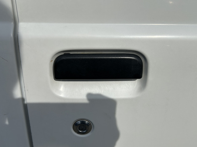 �y�x�����z���i�X�z���Ԃ������������܂��āA���ɗL�������܂��B�݌Ɏԗ��ɂȂ�܂��̂ŁA���񂲓s���̋X�������ɁA���ɗ��ĉ������B���X�\��������ƁA���ē����X���[�Y�ł��B